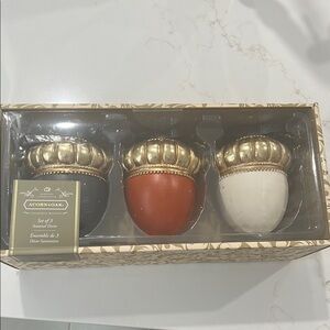 Acorn set of season decor